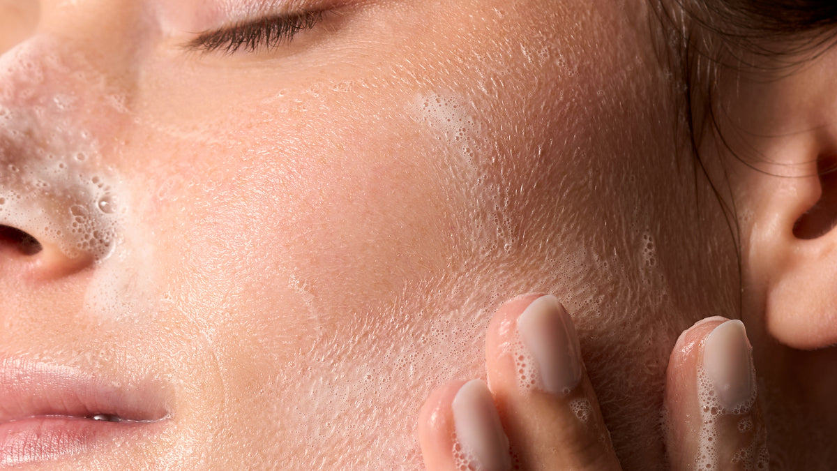 Comment bien nettoyer son visage avec le double nettoyage ?